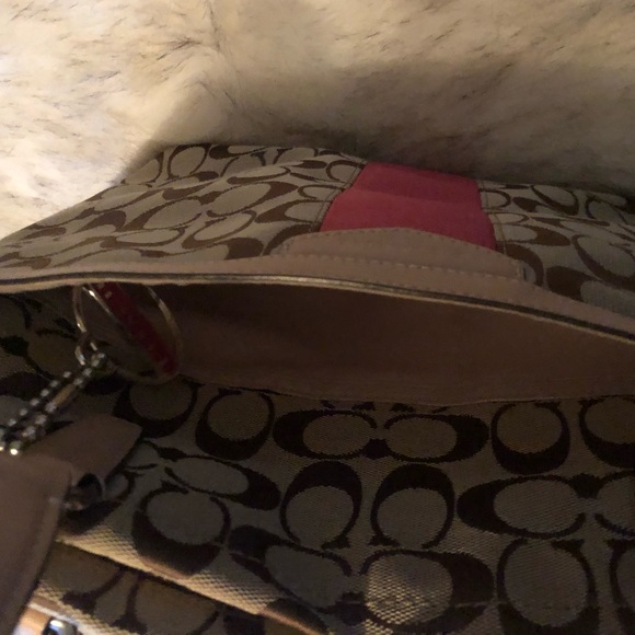 Coach Signature C Bag! 💼 - Picture 3 of 3
